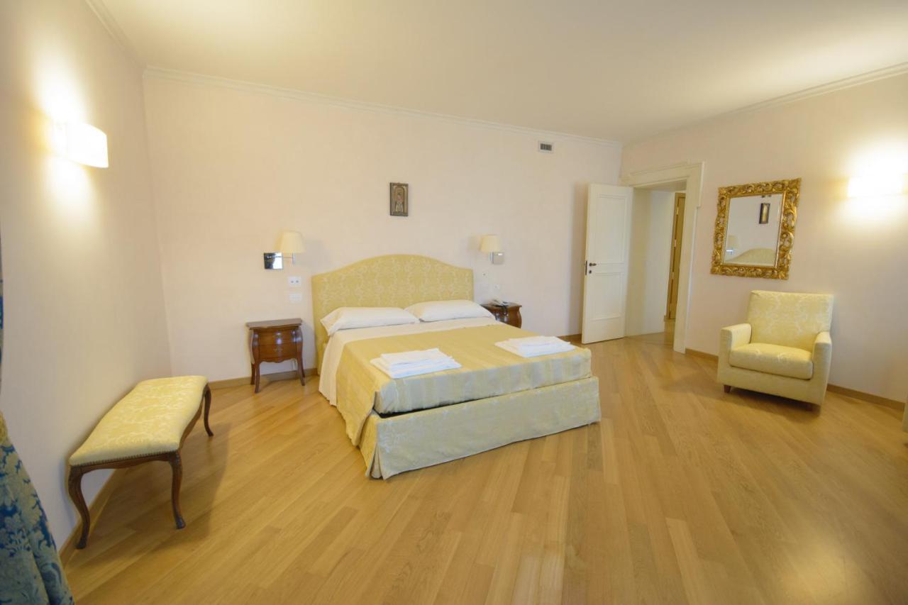 Domus Stella Maris - Casa Per Ferie Hotell Ancona Eksteriør bilde