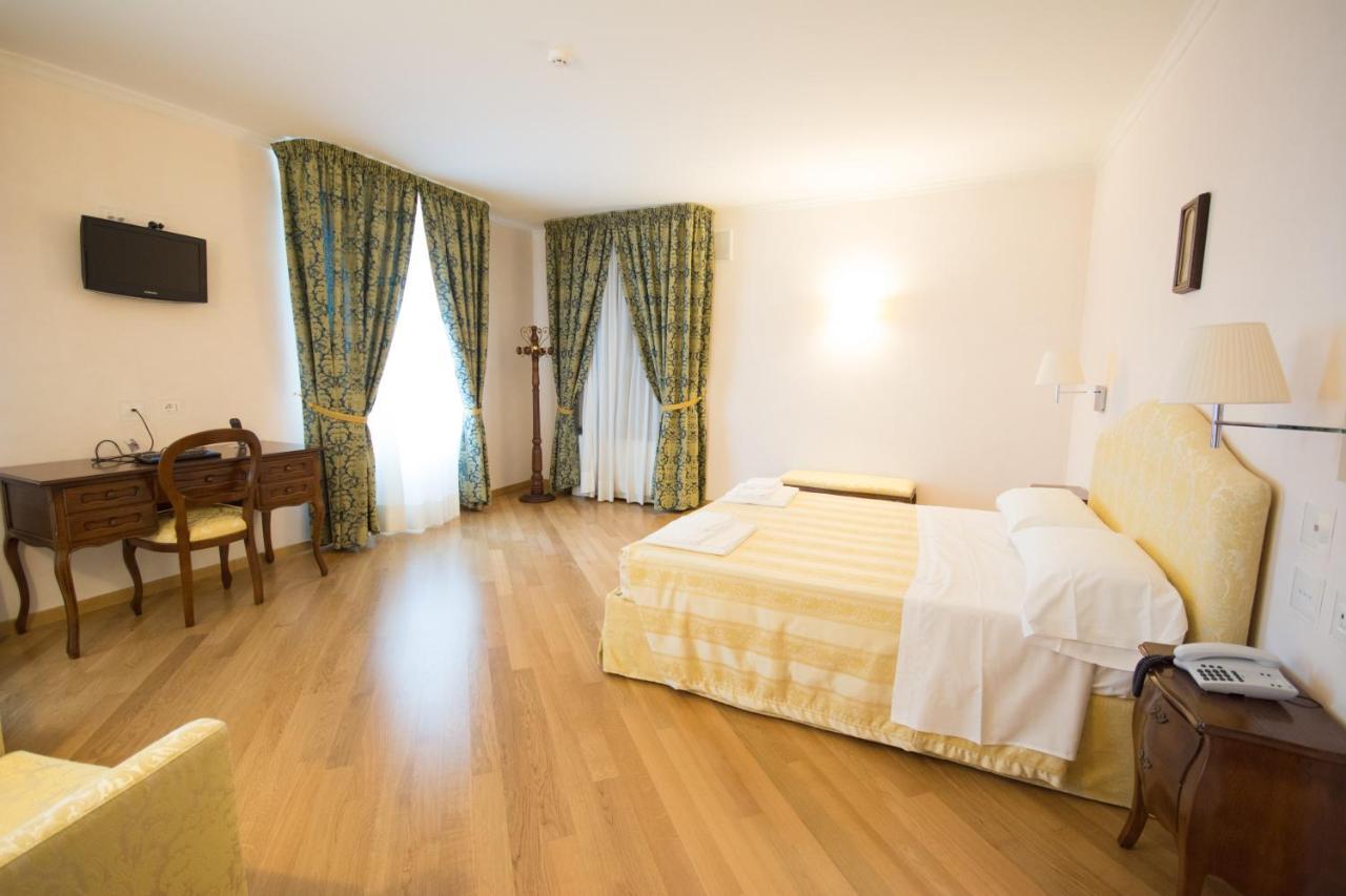 Domus Stella Maris - Casa Per Ferie Hotell Ancona Eksteriør bilde