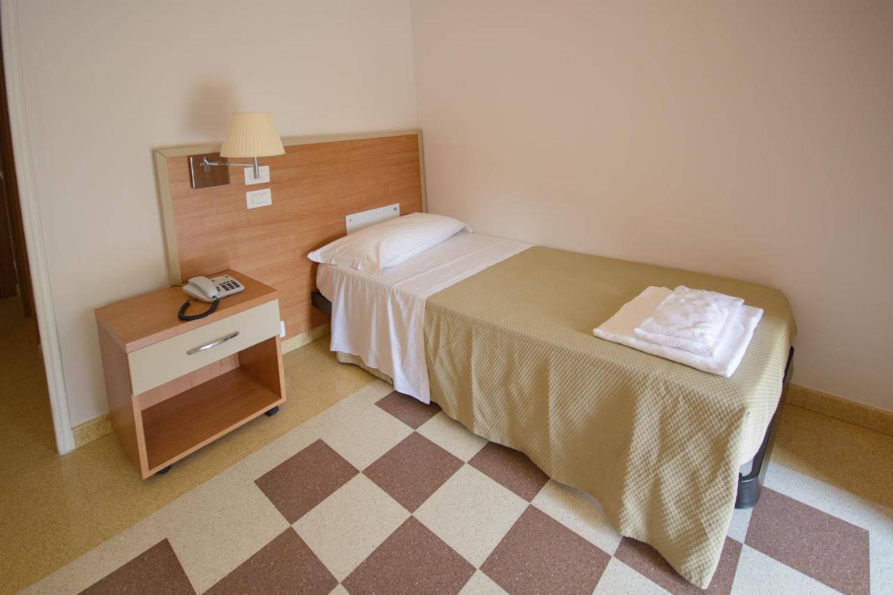 Domus Stella Maris - Casa Per Ferie Hotell Ancona Eksteriør bilde