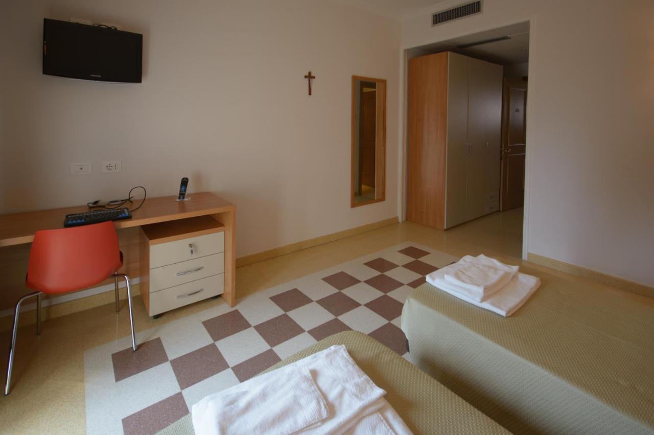 Domus Stella Maris - Casa Per Ferie Hotell Ancona Eksteriør bilde