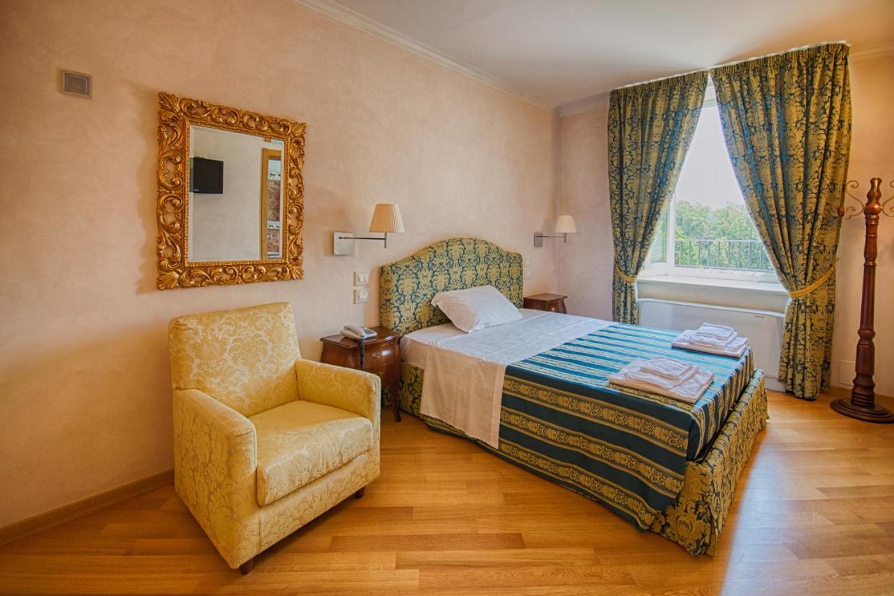 Domus Stella Maris - Casa Per Ferie Hotell Ancona Eksteriør bilde