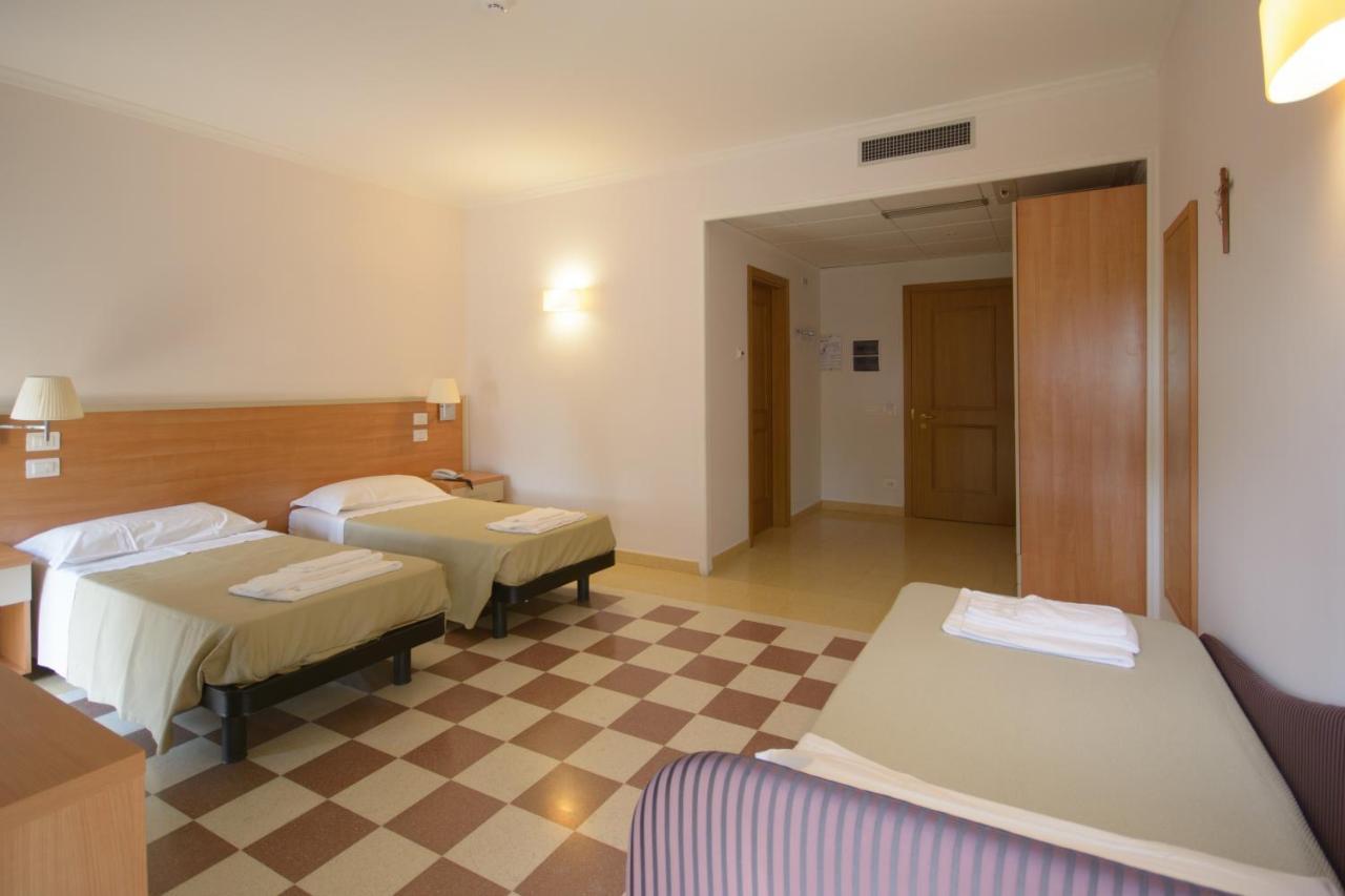 Domus Stella Maris - Casa Per Ferie Hotell Ancona Eksteriør bilde