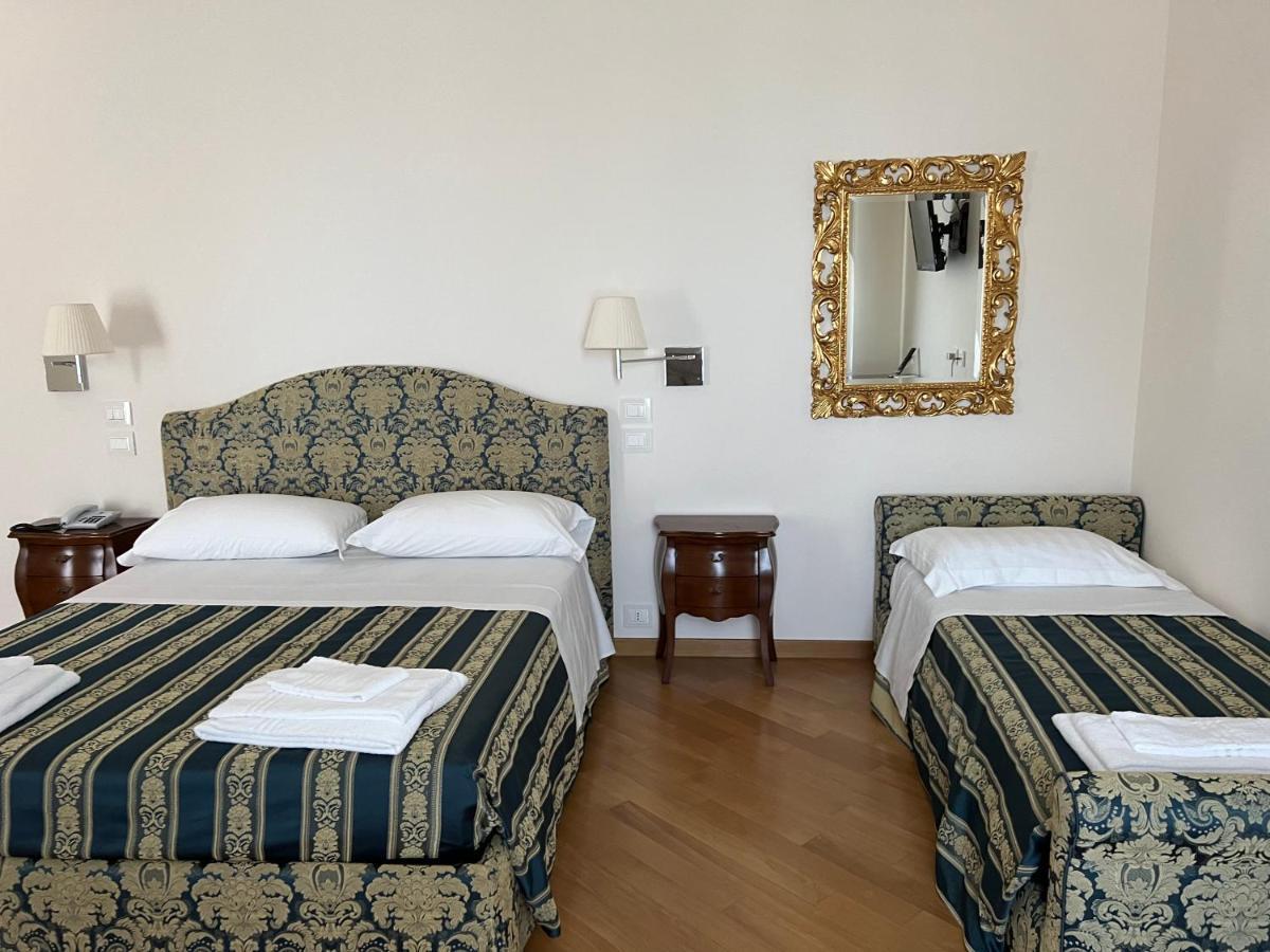 Domus Stella Maris - Casa Per Ferie Hotell Ancona Eksteriør bilde